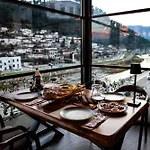 White House & Restaurant - Since 1999 فندق