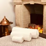 فندق White House & Restaurant - Since 1999 بيرات