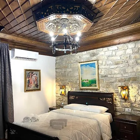 White House & Restaurant - Since 1999 Hotel *