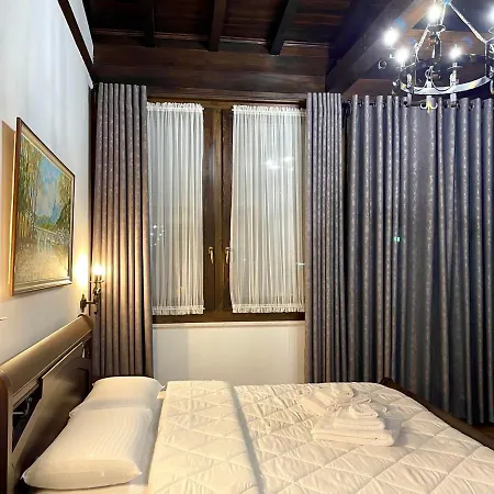 Hotel White House & Restaurant - Since 1999 Berat