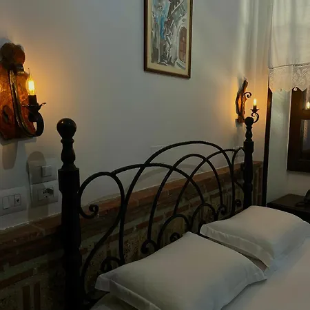 White House Boutique Hotel&restaurant - Since 1999 Berat