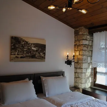 Отель White House & Restaurant - Since 1999