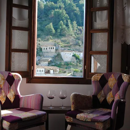 White House & Restaurant - Since 1999 *