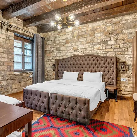 White House Boutique Hotel&restaurant - Since 1999 *