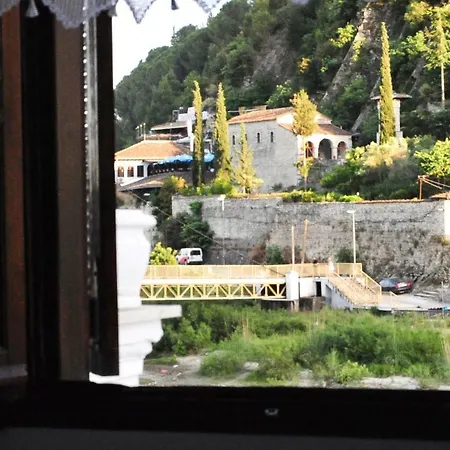 White House & Restaurant - Since 1999 Hotel