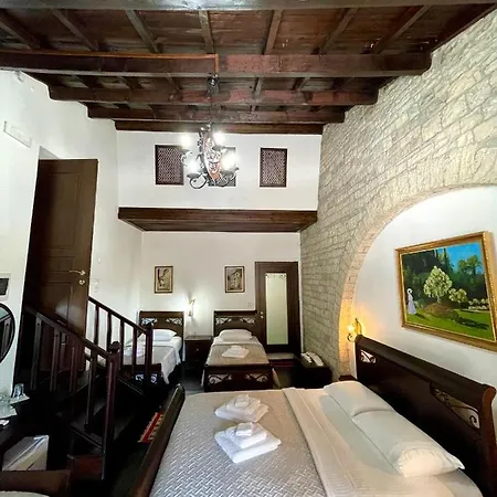 Hotel White House & Restaurant - Since 1999 *