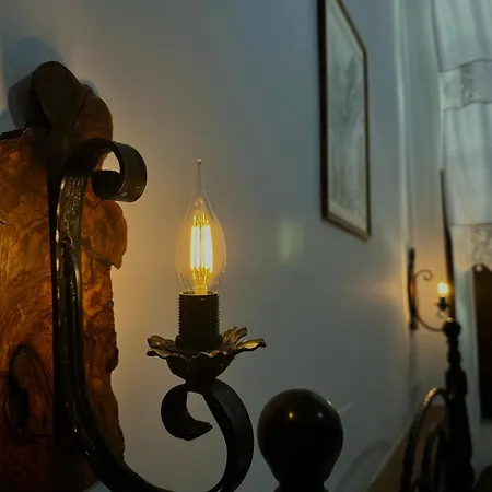 White House & Restaurant - Since 1999 Berat