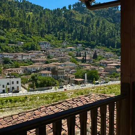 Hotel White House & Restaurant - Since 1999 *