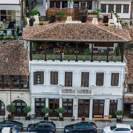 White House & Restaurant - Since 1999 Szálloda