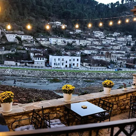 White House & Restaurant - Since 1999 *