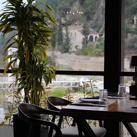 White House & Restaurant - Since 1999 فندق *