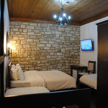 White House & Restaurant - Since 1999 酒店