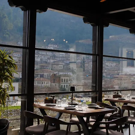 酒店 White House & Restaurant - Since 1999