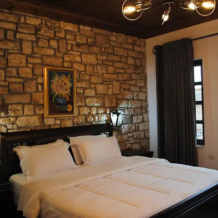 White House & Restaurant - Since 1999 * 培拉特