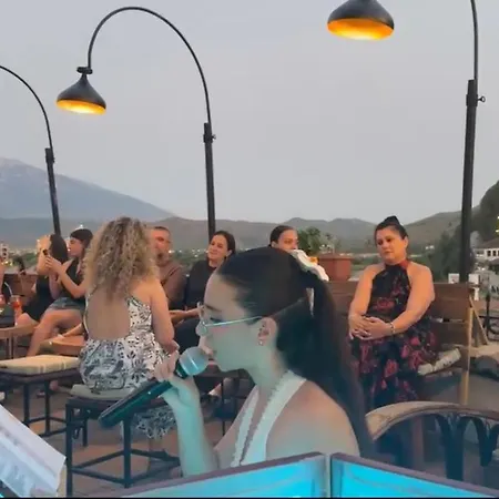 White House & Restaurant - Since 1999 فندق *