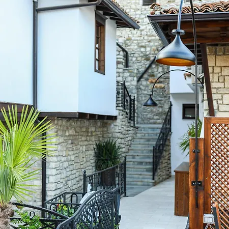 White House & Restaurant - Since 1999 بيرات