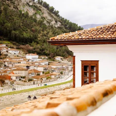 White House & Restaurant - Since 1999 فندق