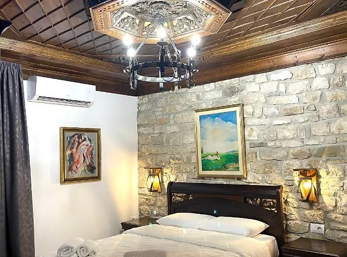 White House & Restaurant - Since 1999 Hotel *