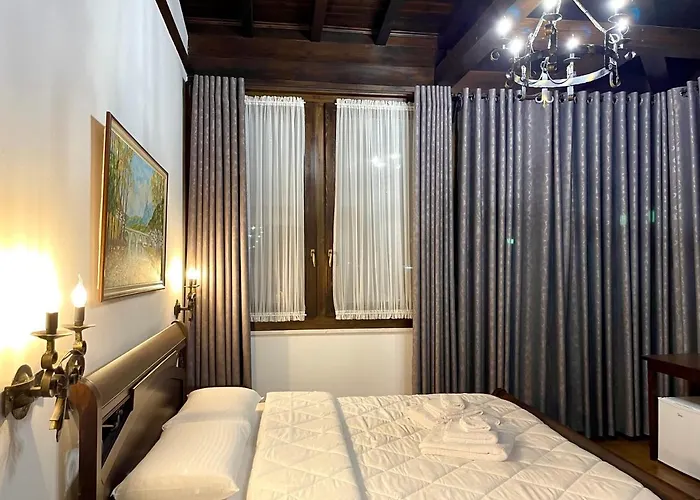 Hotel White House & Restaurant - Since 1999 Berat