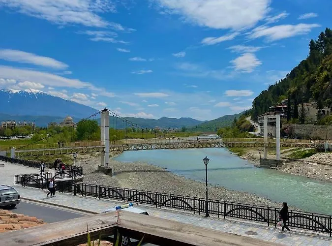 White House & Restaurant - Since 1999 * Berat