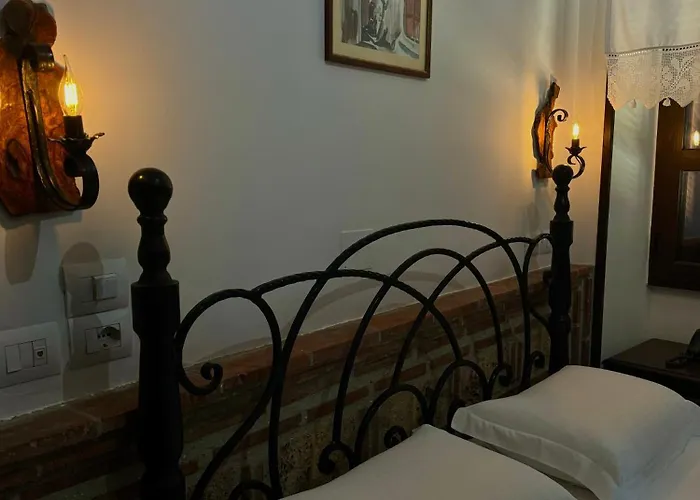 White House & Restaurant - Since 1999 Berat