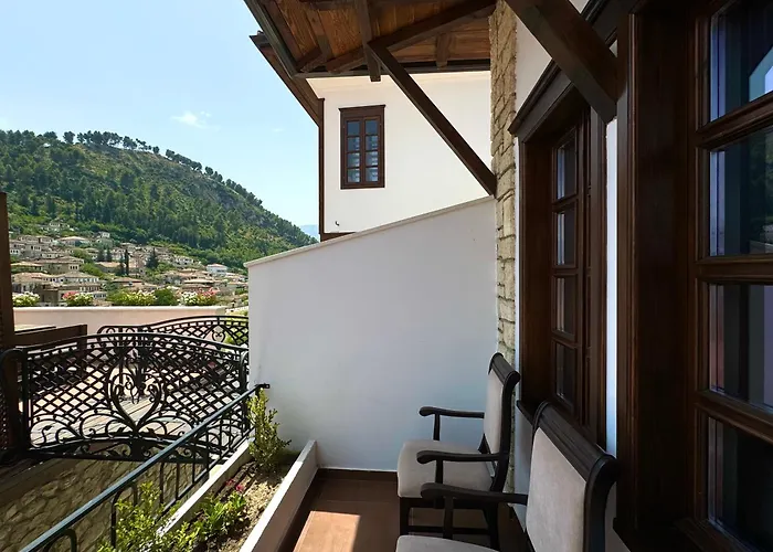 Hotel White House & Restaurant - Since 1999 Berat