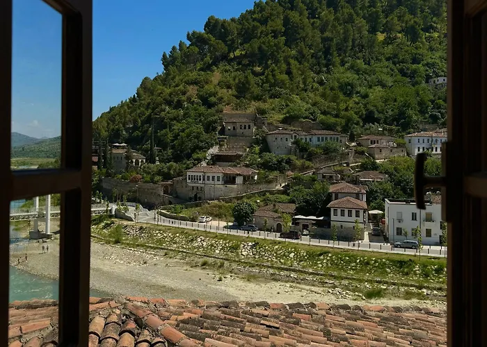 Hotel White House & Restaurant - Since 1999 Berat