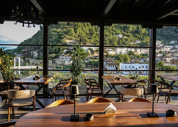 White House & Restaurant - Since 1999 * Berat