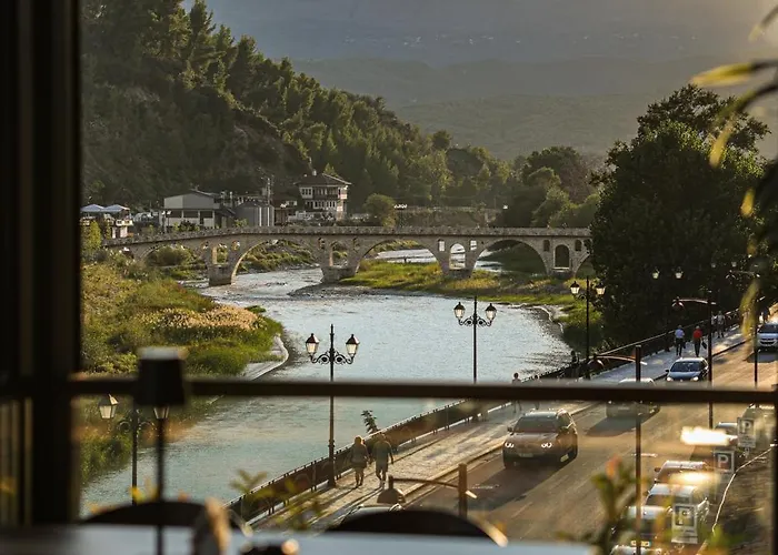 Hotel White House & Restaurant - Since 1999 Berat