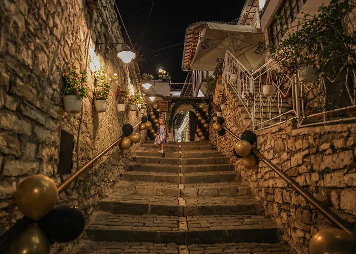 White House & Restaurant - Since 1999 * Berat