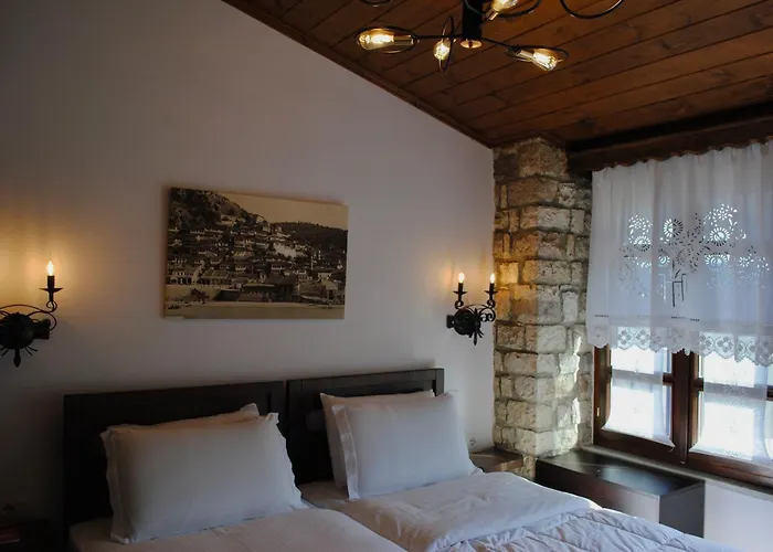 Hotel White House & Restaurant - Since 1999