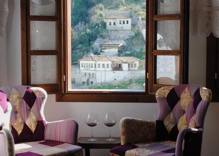 White House & Restaurant - Since 1999 Hotel *