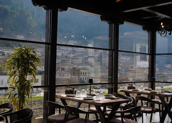 Hotel White House & Restaurant - Since 1999