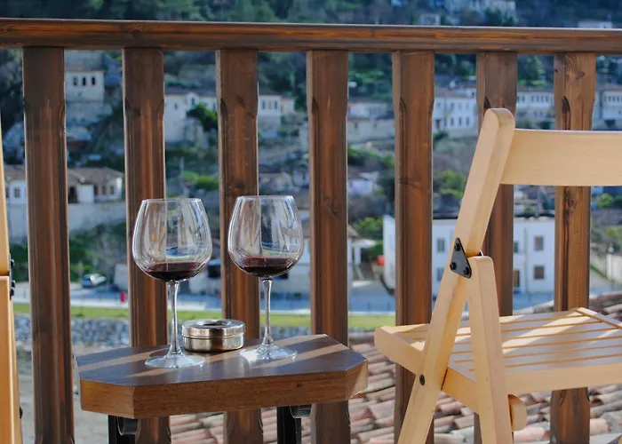 Hotel White House & Restaurant - Since 1999 *