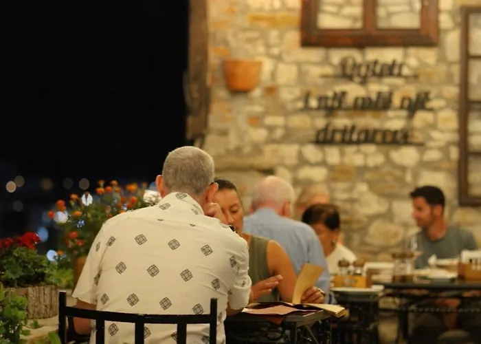 Hotel White House & Restaurant - Since 1999 Berat