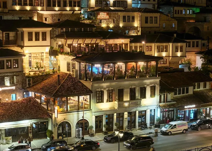 White House & Restaurant - Since 1999 Hotel